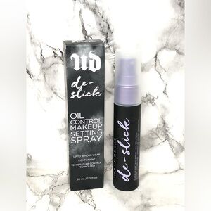 Urban Decay De-Slick Oil Control Makeup Setting Spray DELUXE TRAVEL 30ML $25